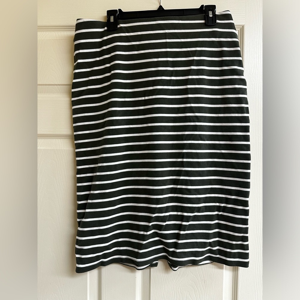 Old Navy Pencil Skirt